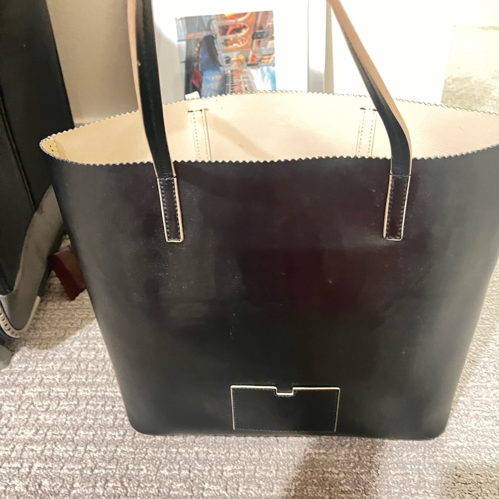 Kate Spade Black and Tan Tote - Picture 2 of 3